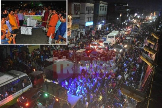 BJP MLAs, leaders joint Dashami Jatra led heavy suffering, no respite for ambulance on National Highway BJP MLAs, leaders joint Dashami Jatra led heavy suffering, no respite for ambulance on National Highway